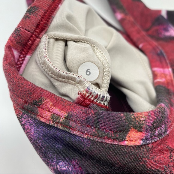 Lululemon Splendour Bra in Poppy Petals Berry Rumble - Picture 5 of 6